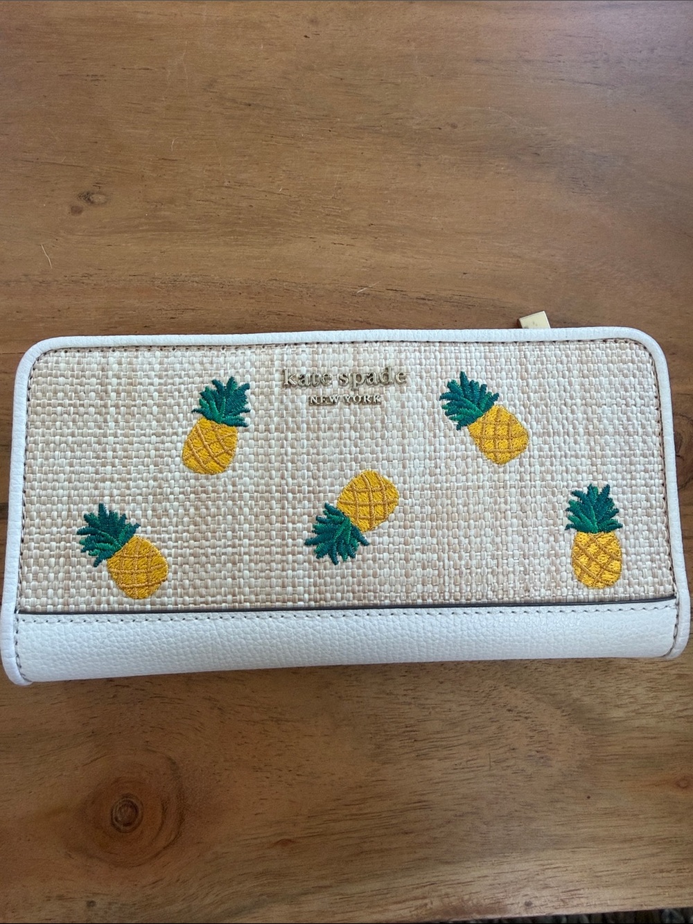 NWOT Kate Spade Darcy Large Slim Bifold Wallet